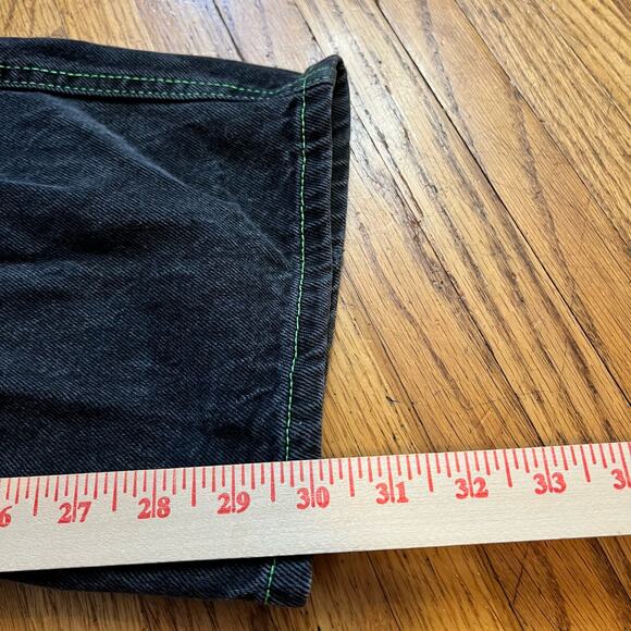 Hot Topic Jeans Womens 13 Hi Rise Carpenter Cargo Fadded Black Lime Stitching - Picture 9 of 10